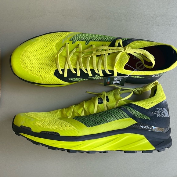 NEW North Face Men’s Vectiv Flight Carbon Plated Trail Running Shoes Size 11 - Picture 1 of 7